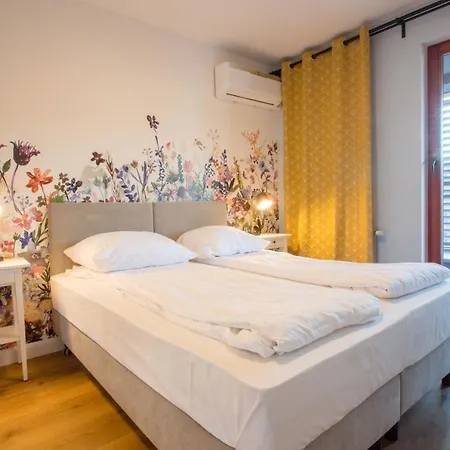 Waterlane Island 4 Eight Apartment *